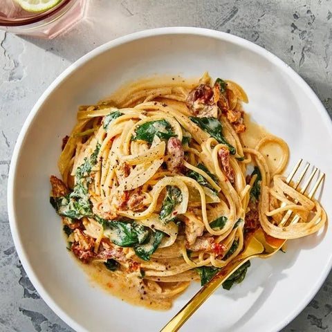 Spaghetti & Spinach with Sun-Dried Tomato Cream Sauce - Minervaspices